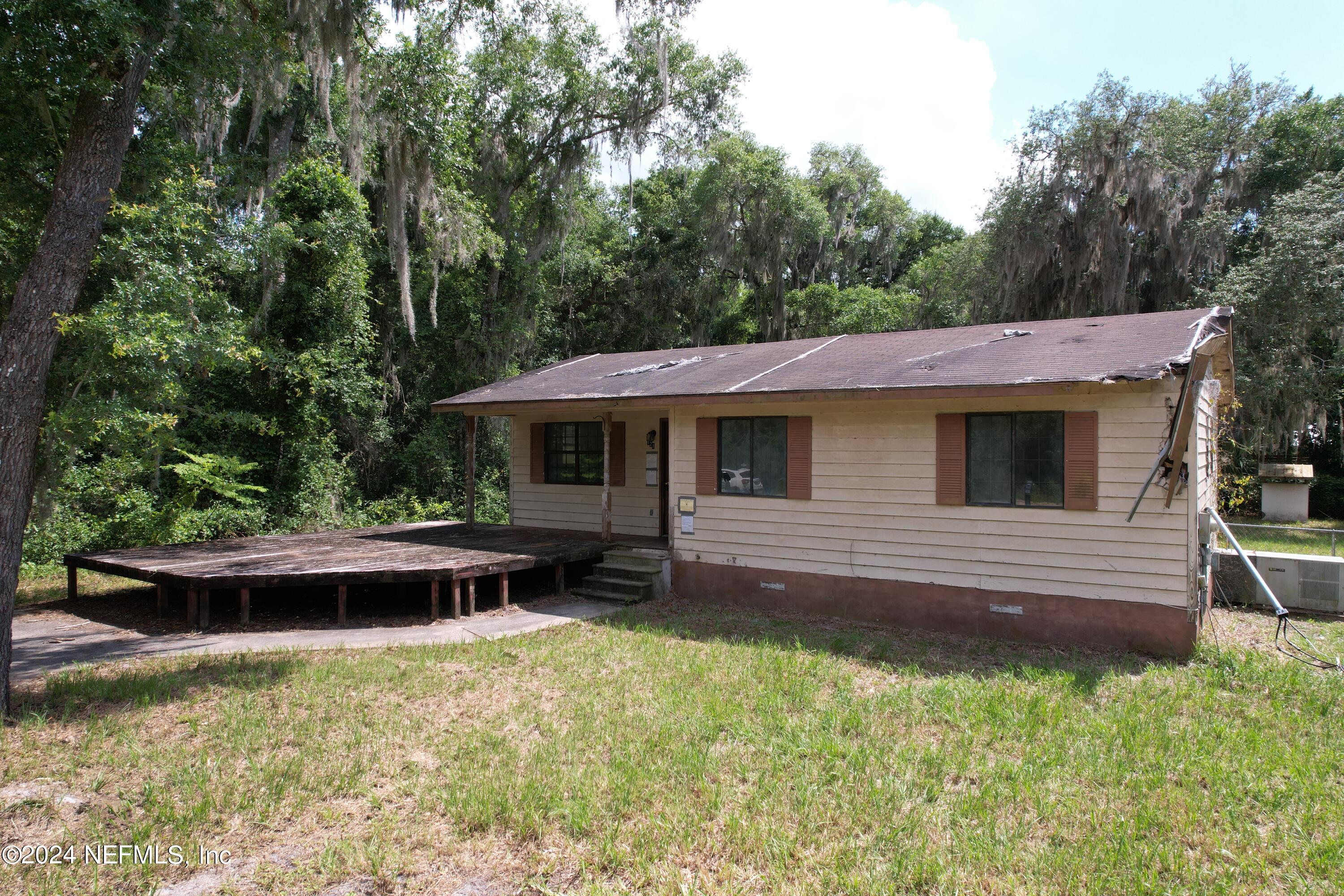 121 Woodlawn Road Satsuma, FL 32189 - Photo 1 of 22 Front
