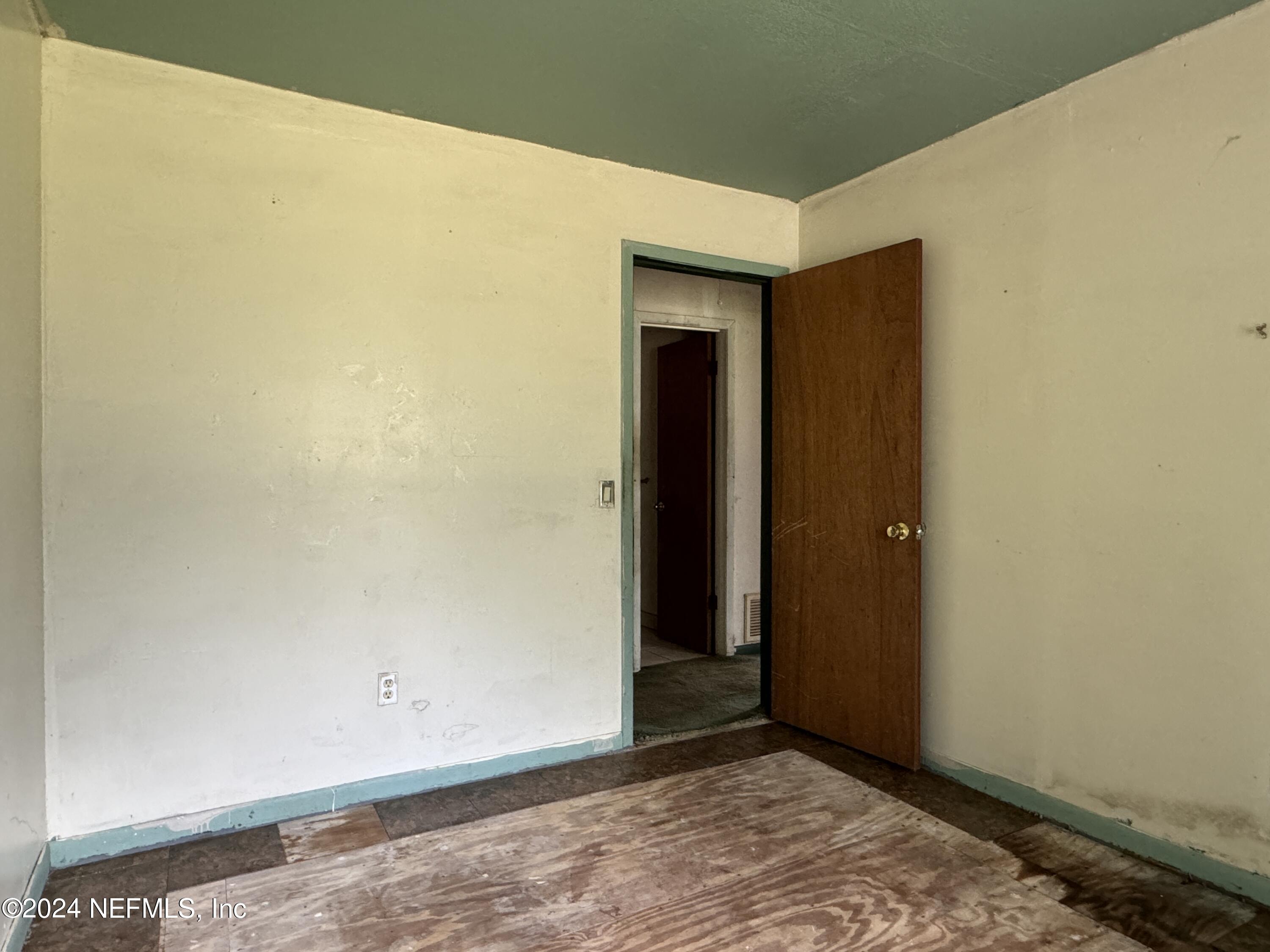 121 Woodlawn Road Satsuma, FL 32189 - Photo 11 of 22 IMG_4356