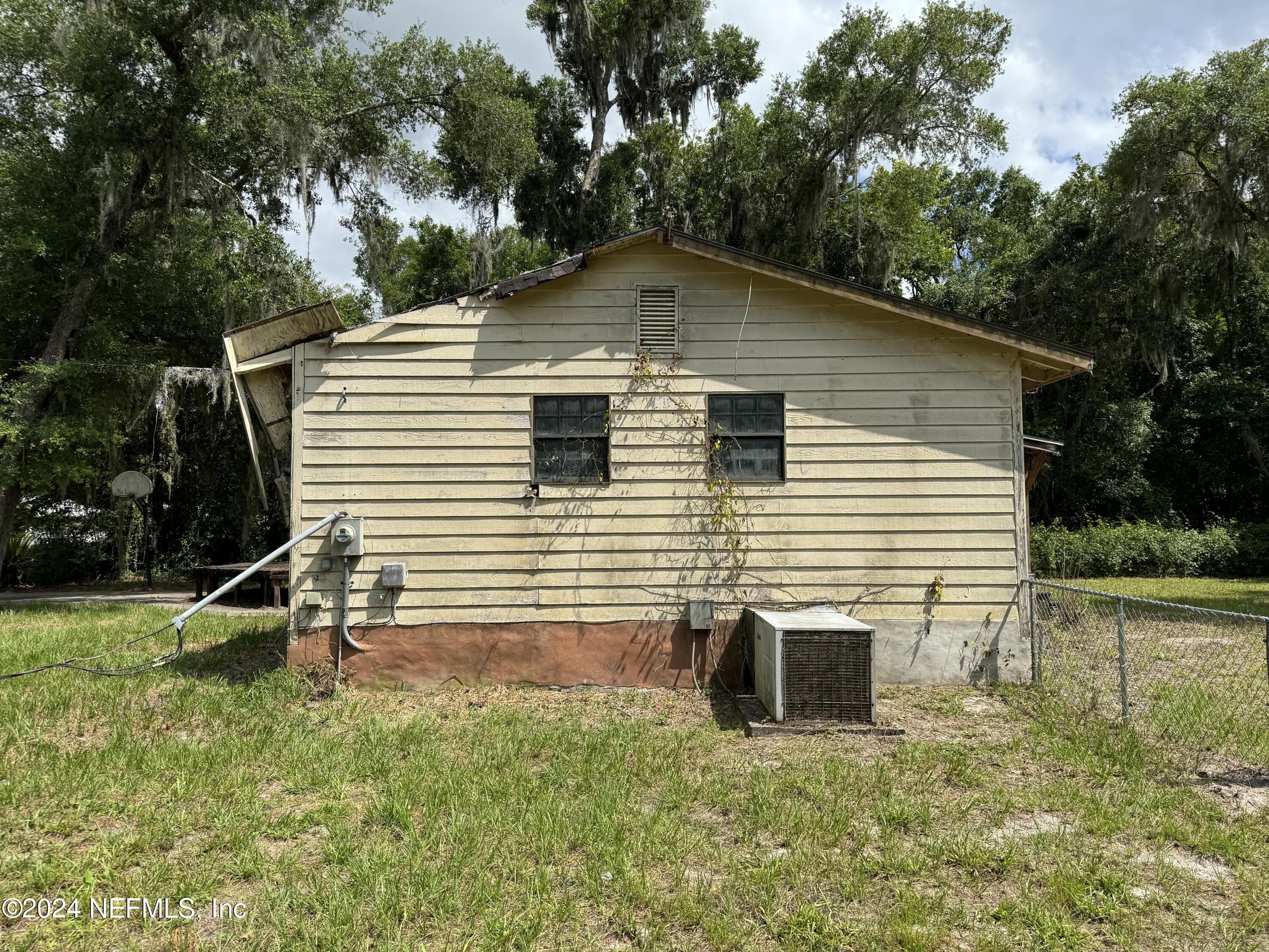 121 Woodlawn Road Satsuma, FL 32189 - Photo 5 of 22 IMG_4390