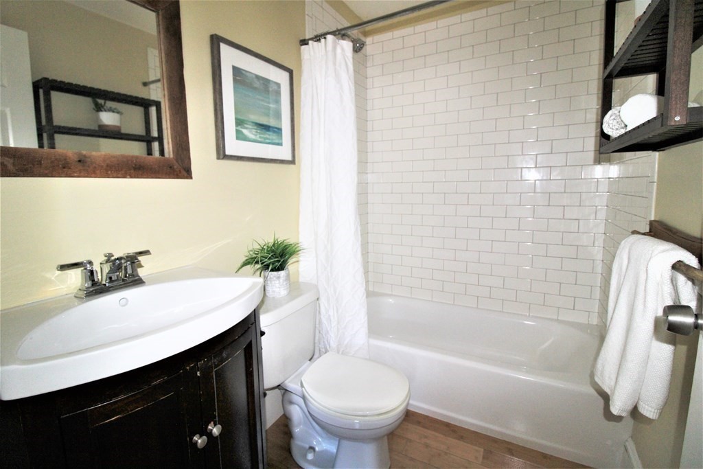 32 Winchester Street, Unit 8 Brookline, MA 02446 - Photo 8 of 12