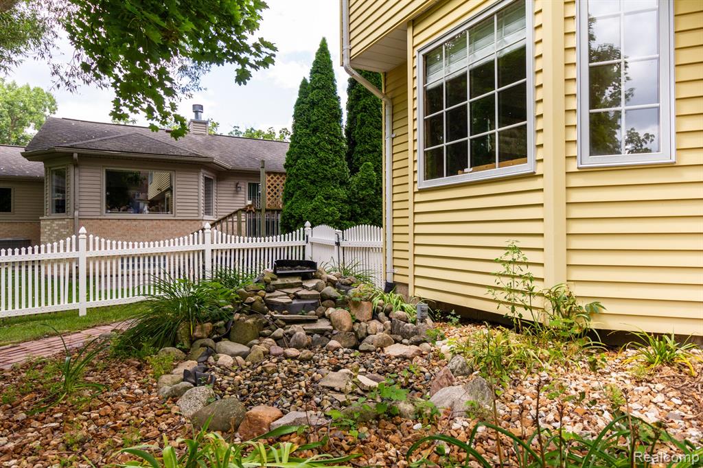 18159 Meridian Road Grosse Ile, MI 48138 - Photo 49 of 66
