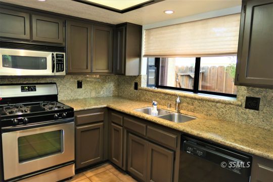 413 Mt Rainier Place Ridgecrest, CA 93555 - Photo 8 of 22