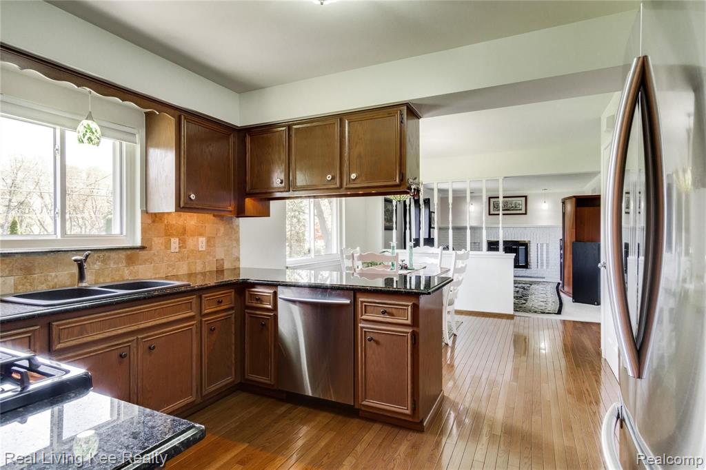 2055 Wayward Drive Rochester Hills, MI 48309 - Photo 25 of 41