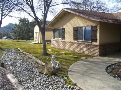 21895 Frontier Road Clovis, CA 93619 - Photo 29 of 48 Nicely landscaped...8 yr old comp shingle roof.
