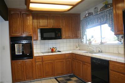 21895 Frontier Road Clovis, CA 93619 - Photo 34 of 48 Spacious kitchen re-model...a Chef's dream!