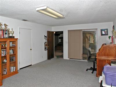 21895 Frontier Road Clovis, CA 93619 - Photo 9 of 48 Gallery Image 9
