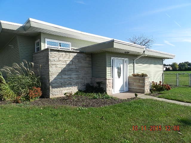 2154 South Packerton Road Warsaw, IN 46580 - Photo 1 of 25 Gallery Image 1