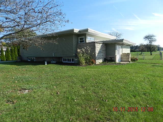2154 South Packerton Road Warsaw, IN 46580 - Photo 3 of 25 Gallery Image 3