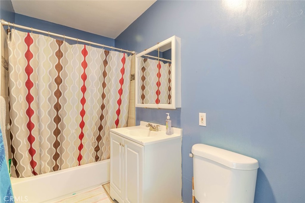969 West Laurel Street Compton, CA 90220 - Photo 21 of 31