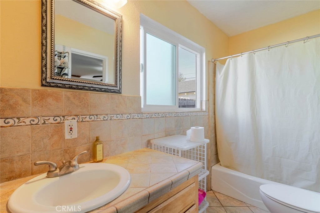 969 West Laurel Street Compton, CA 90220 - Photo 22 of 31