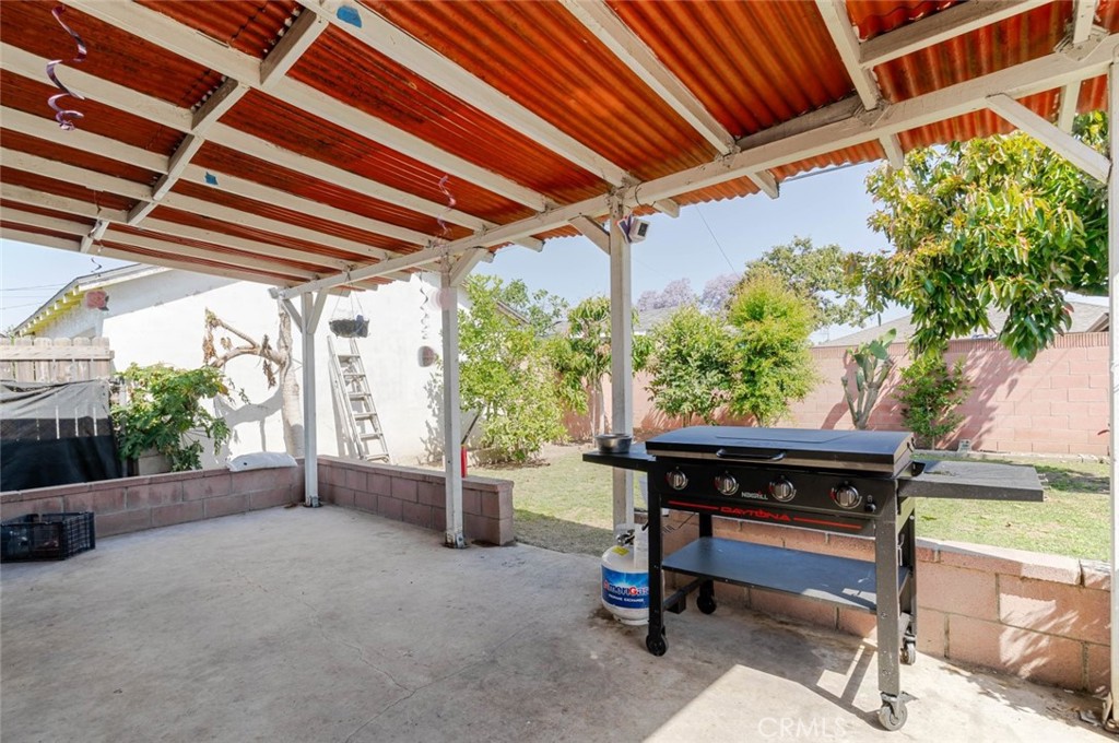 969 West Laurel Street Compton, CA 90220 - Photo 25 of 31