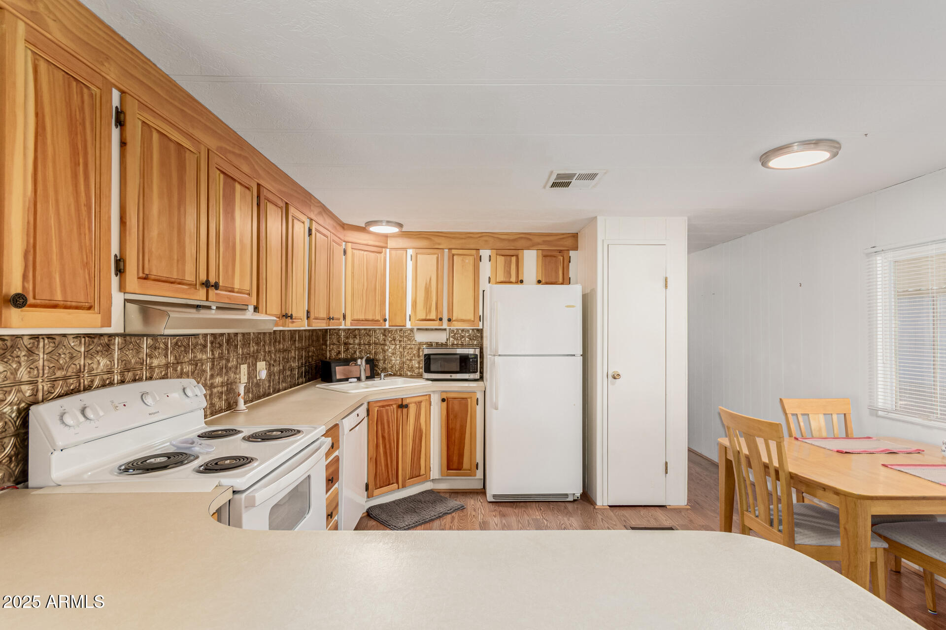 53 North Mountain Road, Unit 19 Apache Junction, AZ 85120 - Photo 8 of 21