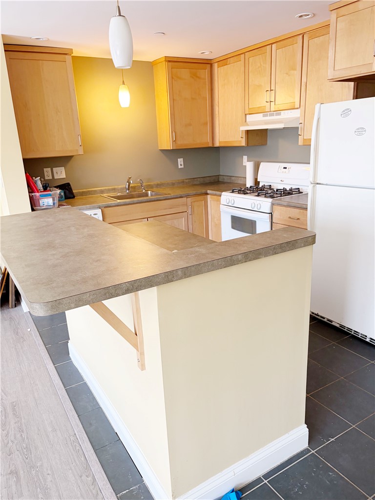 200 Clarke Road, Unit 208 Narragansett, RI 02882 - Photo 8 of 8 Gallery Image 8