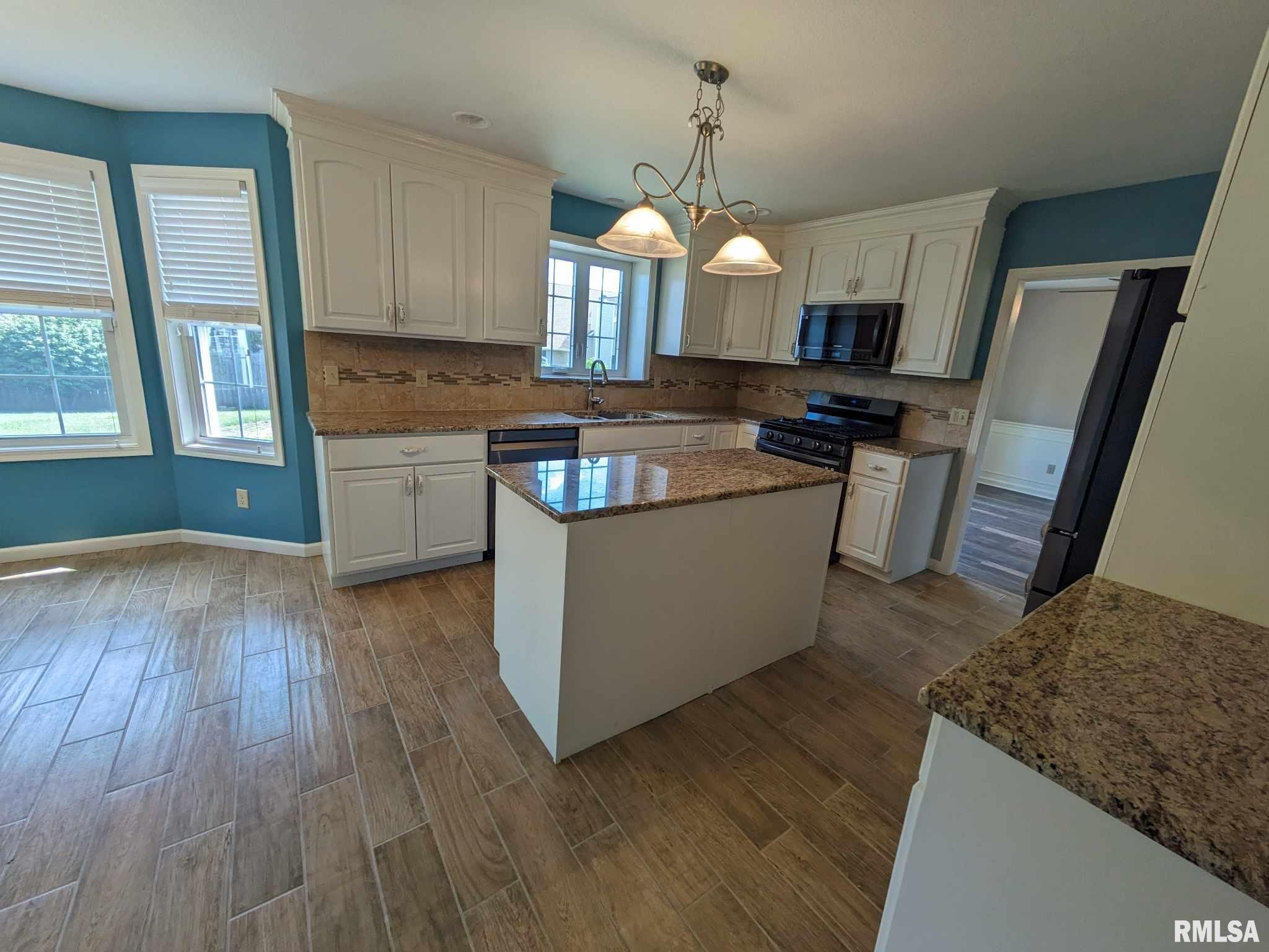 22 Holborn Court Washington, IL 61571 - Photo 13 of 61