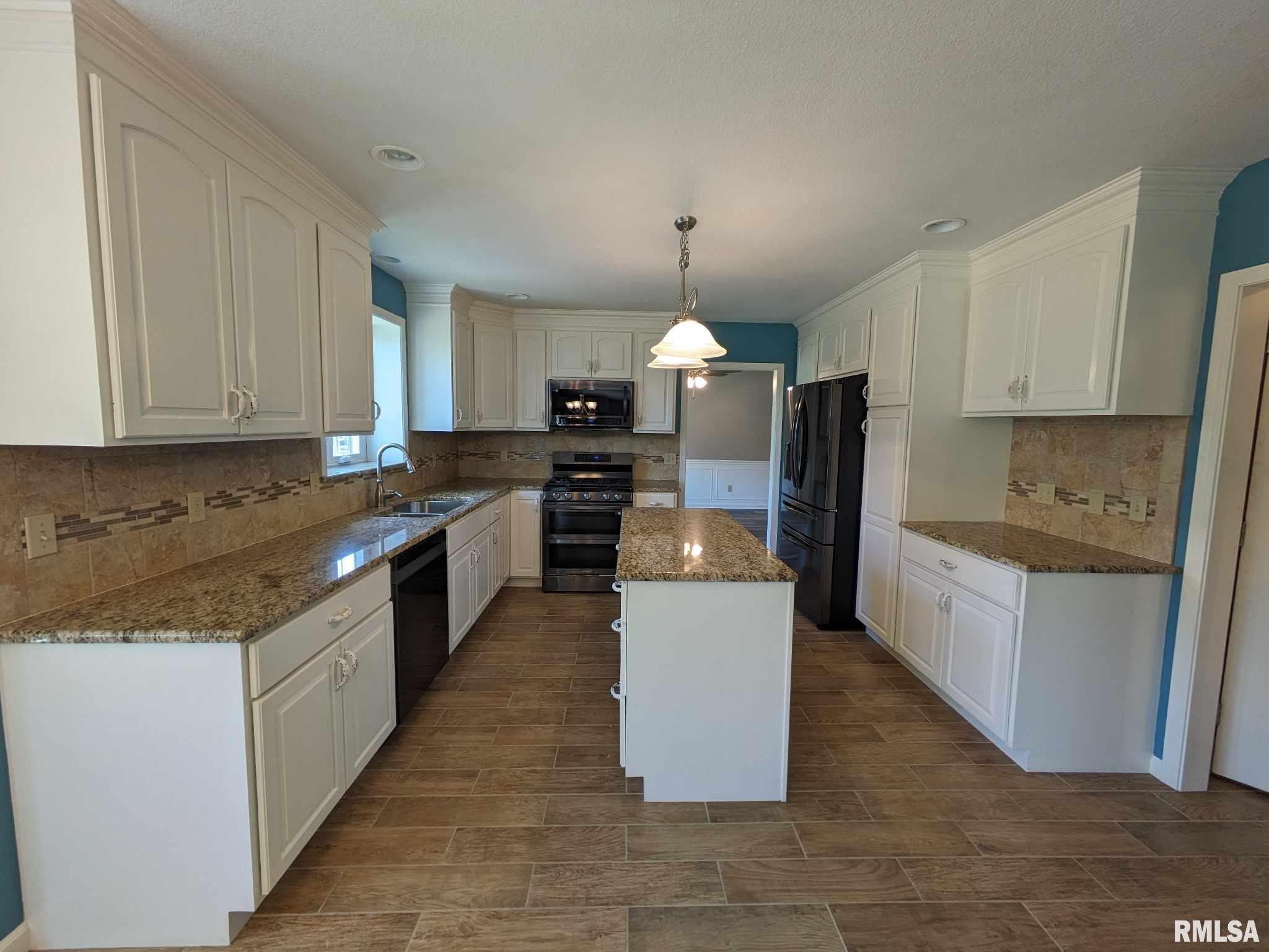 22 Holborn Court Washington, IL 61571 - Photo 14 of 61