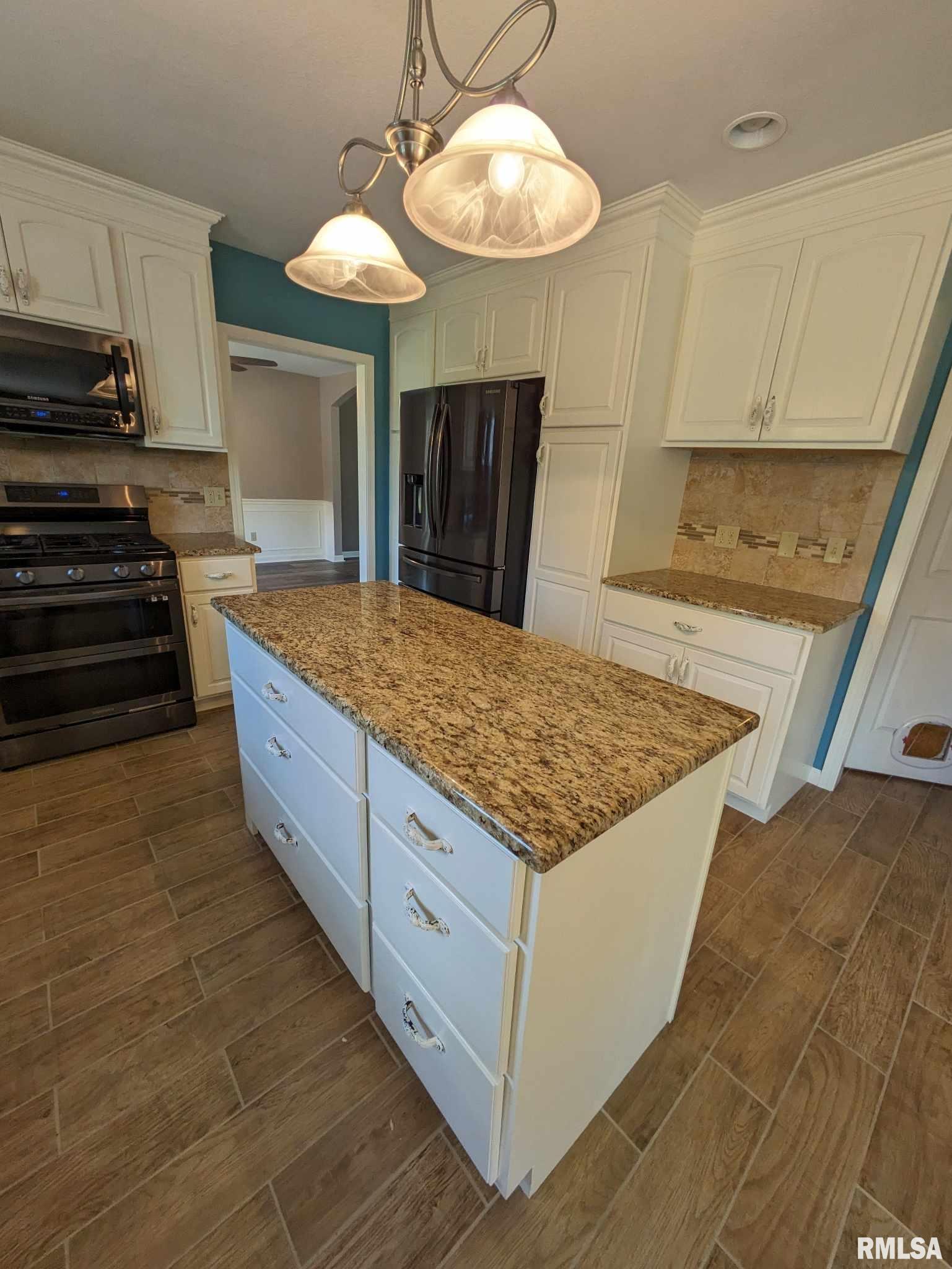 22 Holborn Court Washington, IL 61571 - Photo 15 of 61