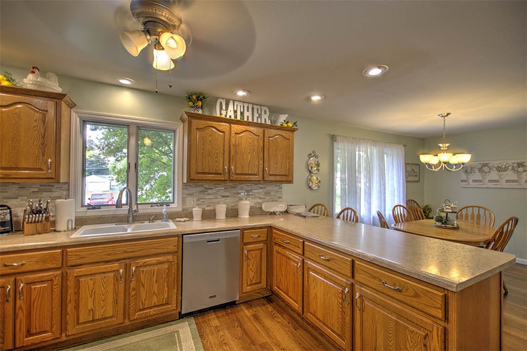 1465 West Pershing Road Decatur, IL 62526 - Photo 8 of 35