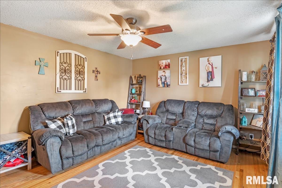 3025 Somerton Road Springfield, IL 62702 - Photo 6 of 24