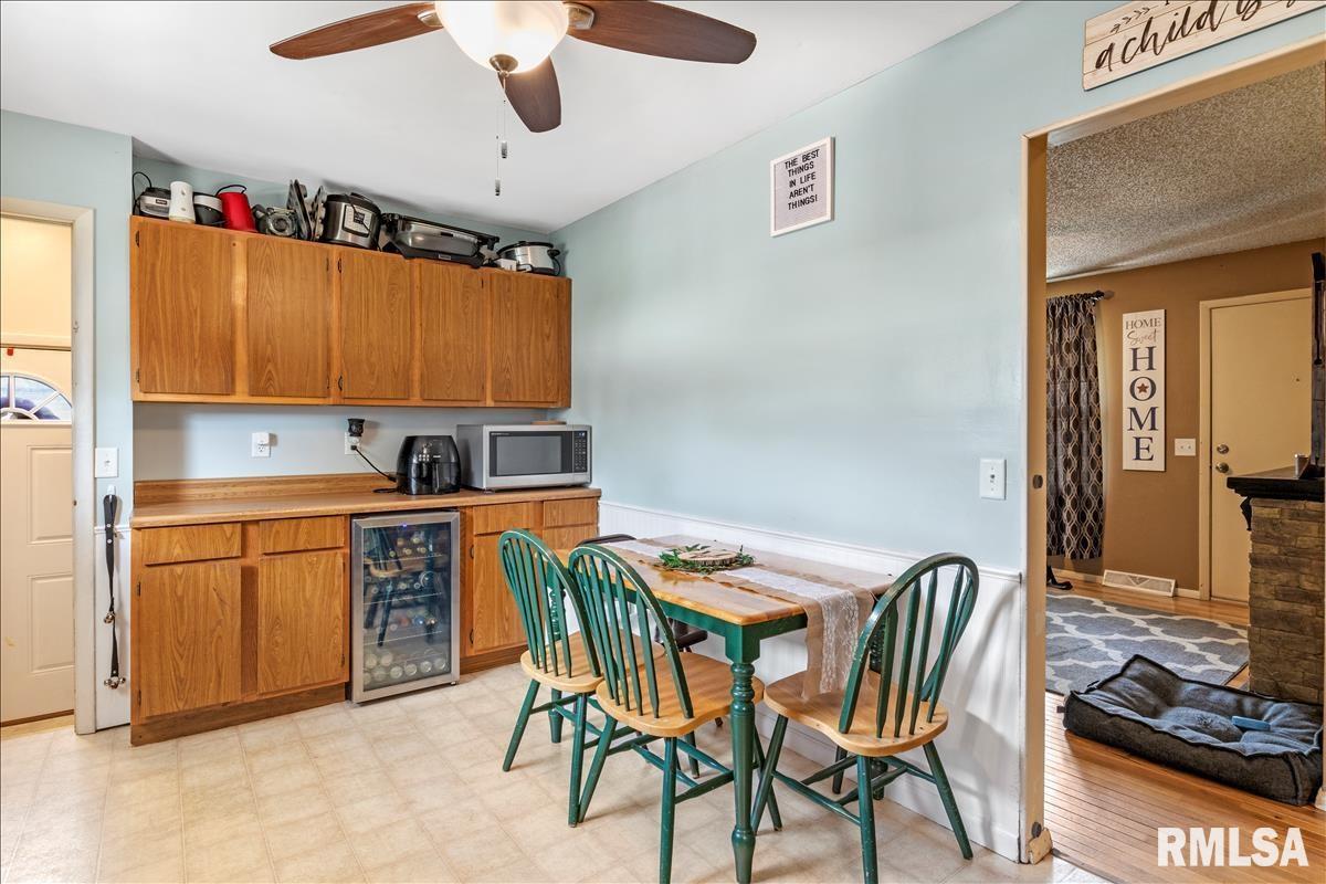 3025 Somerton Road Springfield, IL 62702 - Photo 9 of 24