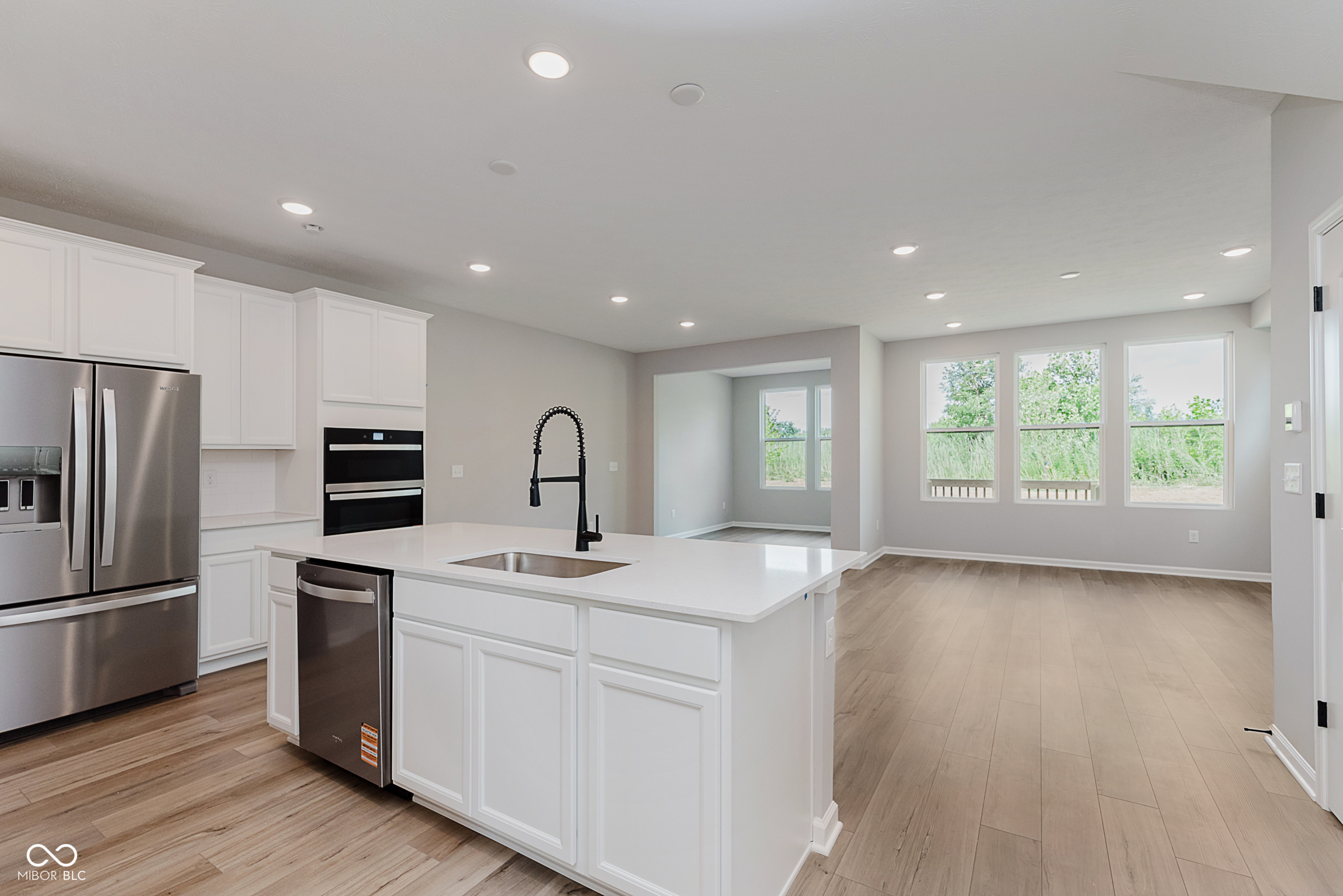 9751 Behner Drive Fishers, IN 46038 - Photo 4 of 47