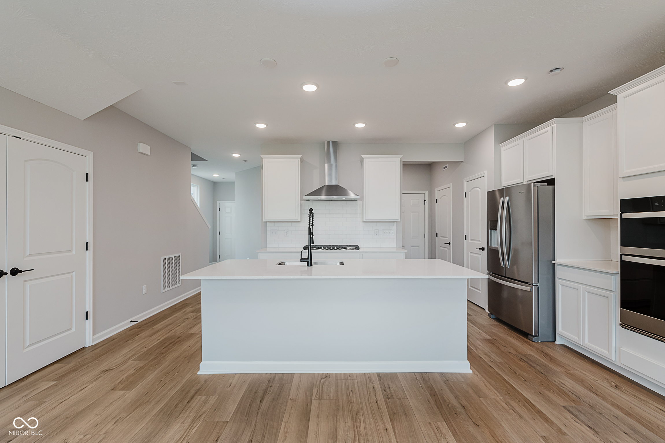 9751 Behner Drive Fishers, IN 46038 - Photo 6 of 47