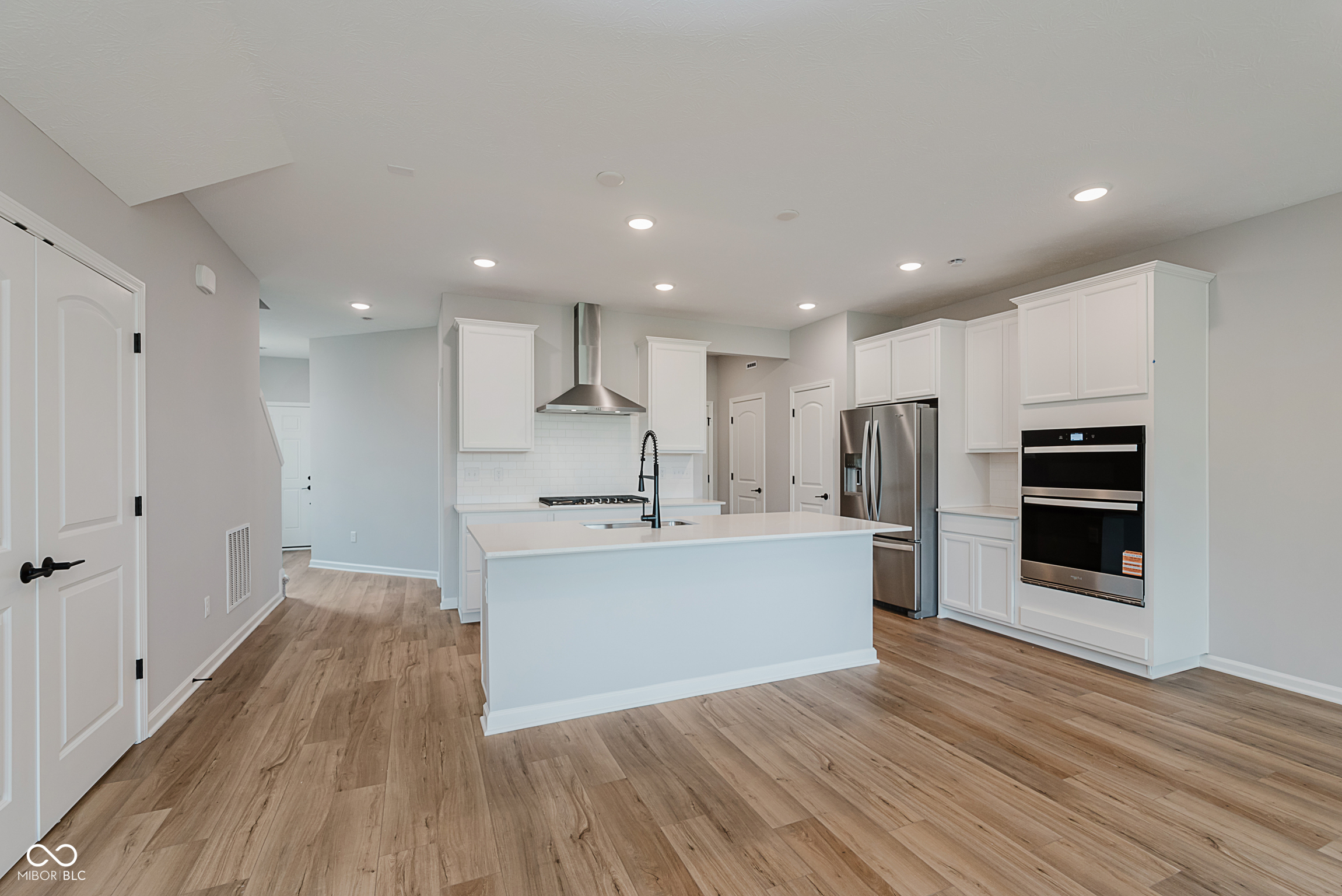 9751 Behner Drive Fishers, IN 46038 - Photo 9 of 47