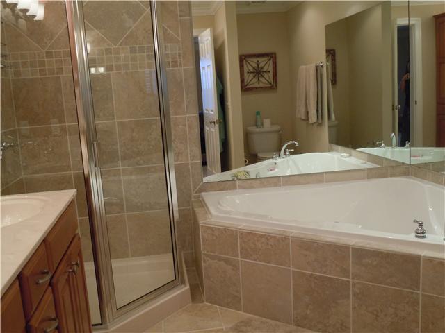 7100 Dale Ridge Road, Unit J4 Lancaster, TN 38569 - Photo 15 of 20 And...oh yes! Bring your bubble bath for the master bath tub!