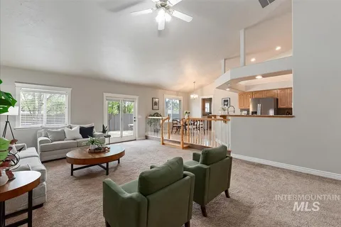 $585,000 | 389 West Bosanka Drive, Eagle, ID 83616