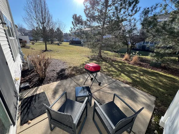 $334,000 | 380 Risen Star Lane, Unit 380, Oswego, IL 60543