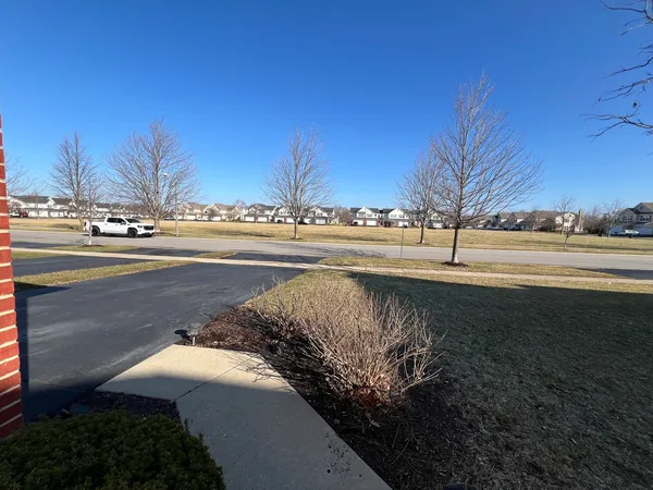 $334,000 | 380 Risen Star Lane, Unit 380, Oswego, IL 60543
