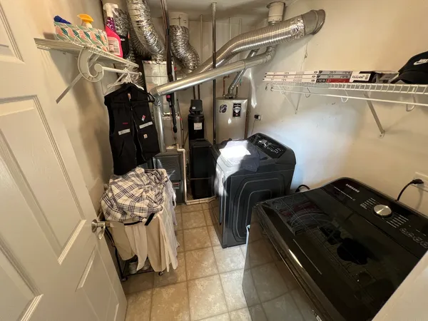 $334,000 | 380 Risen Star Lane, Unit 380, Oswego, IL 60543