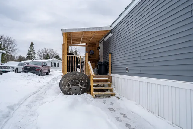 $171,000 | 41 Meadowmist Drive, Dalton, NH 03598