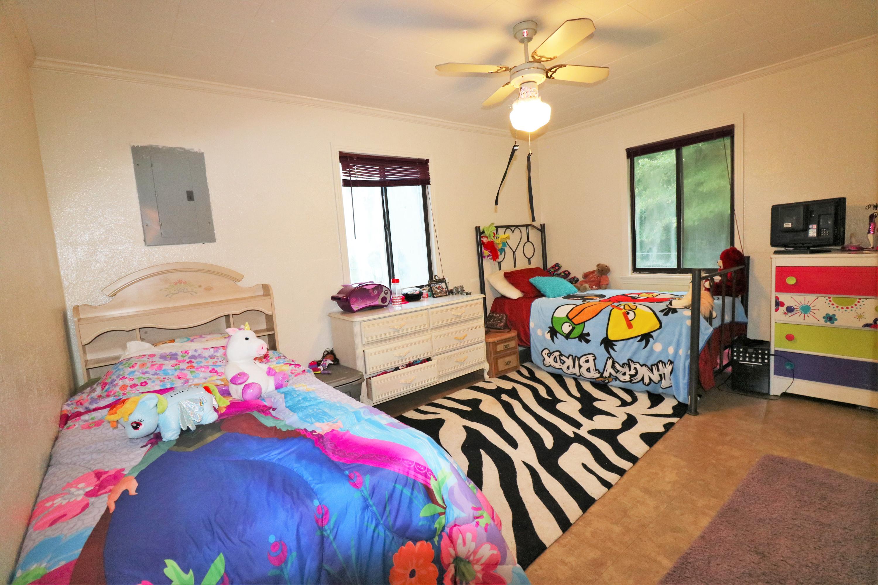 3448 Spool Mill Road Vernon, FL 32462 - Photo 16 of 22 Additional bedroom