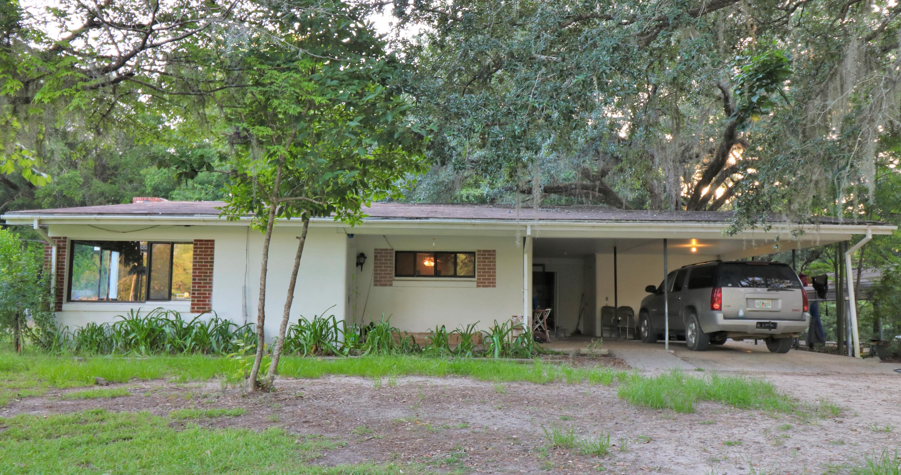 3448 Spool Mill Road Vernon, FL 32462 - Photo 3 of 22 Front of home