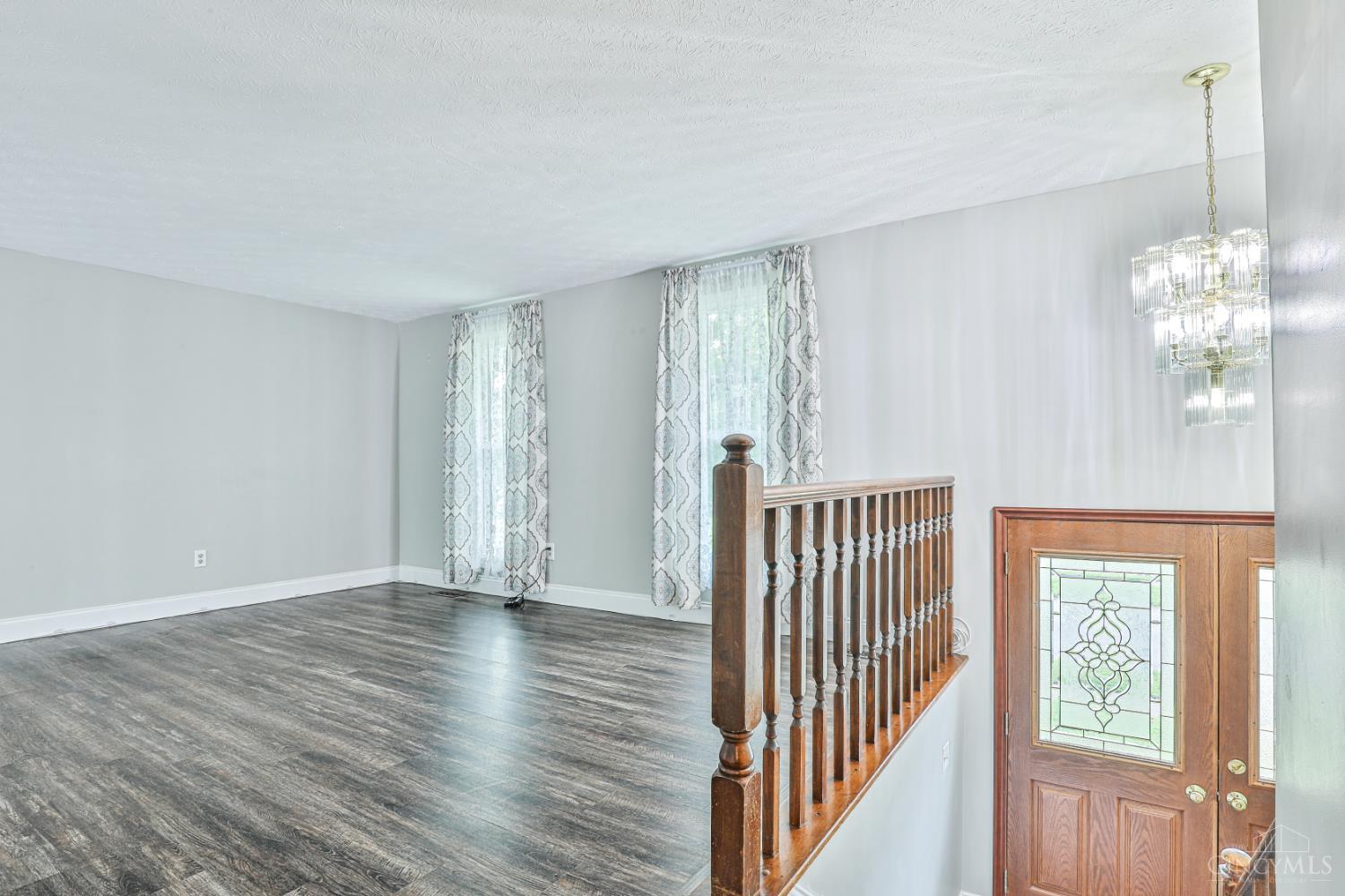 2280 Chesterfield Lane Batavia, OH 45103 - Photo 5 of 46