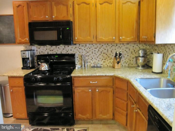 168 Edgehill Road Bala Cynwyd, PA 19004 - Photo 7 of 25 Kitchen