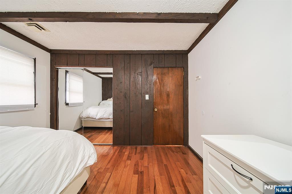 907 Spring Valley Road Maywood, NJ 07607 - Photo 13 of 24