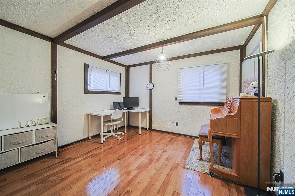 907 Spring Valley Road Maywood, NJ 07607 - Photo 14 of 24