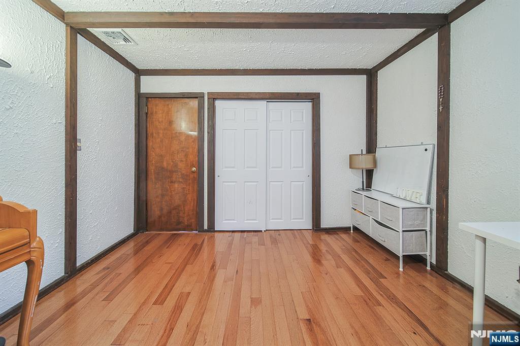 907 Spring Valley Road Maywood, NJ 07607 - Photo 15 of 24