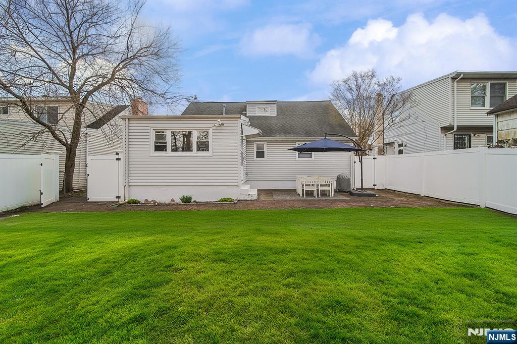 907 Spring Valley Road Maywood, NJ 07607 - Photo 5 of 24