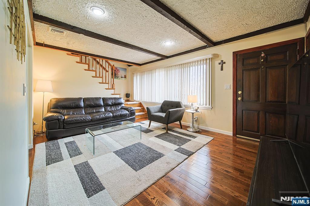 907 Spring Valley Road Maywood, NJ 07607 - Photo 9 of 24