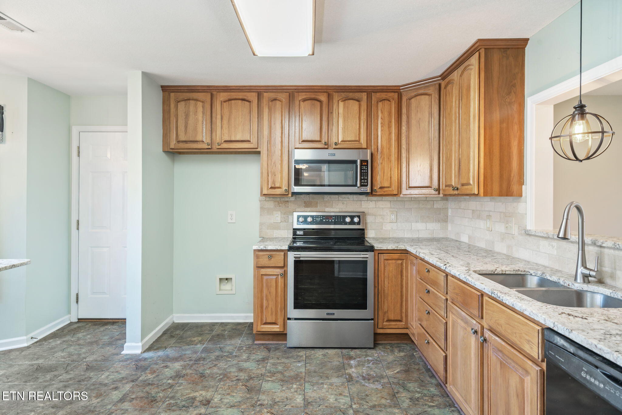 7534 Julesburg Way Powell, TN 37849 - Photo 11 of 40 16-web-or-mls-7534 Julesburg Way-17