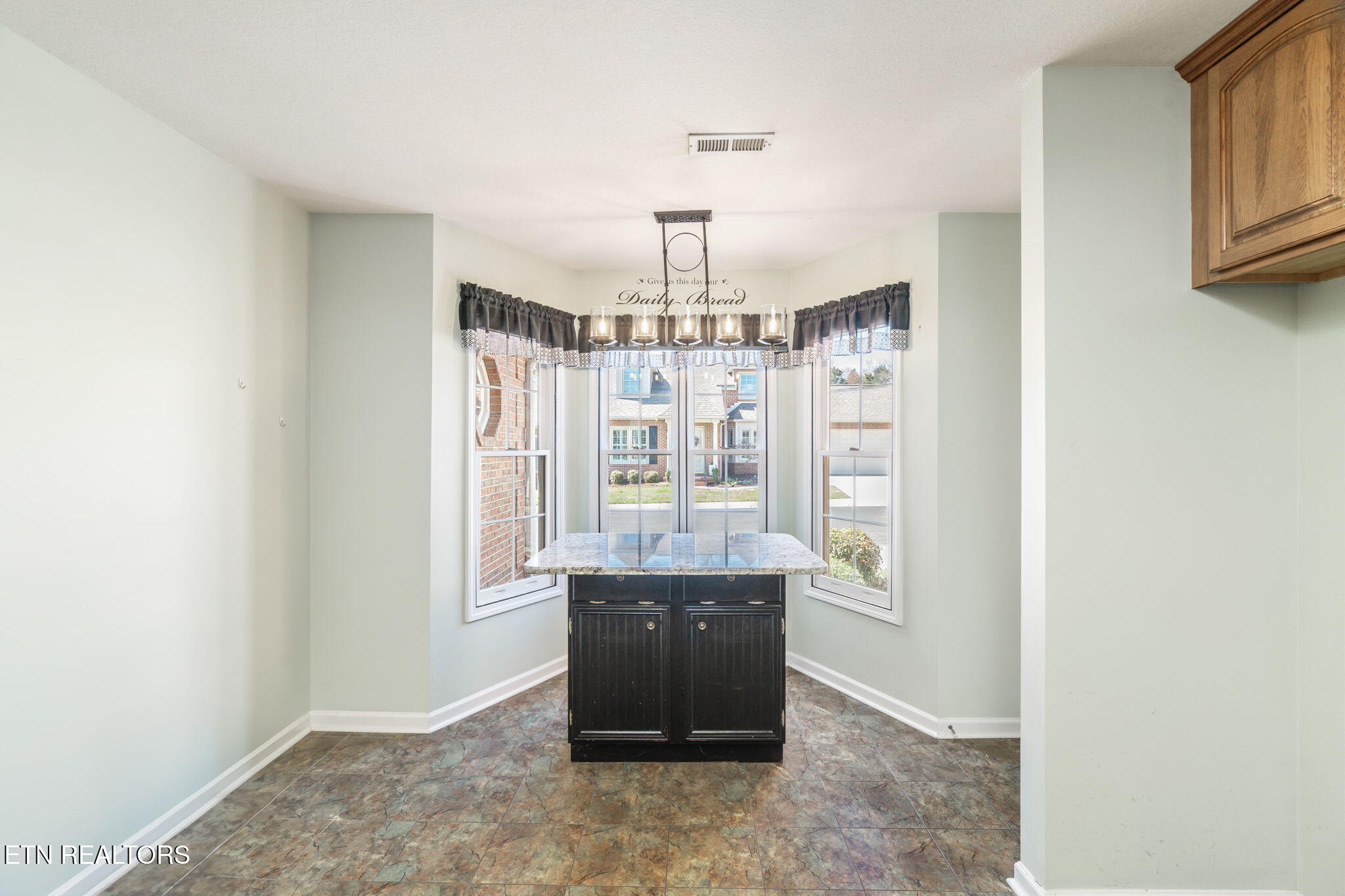 7534 Julesburg Way Powell, TN 37849 - Photo 12 of 40 17-web-or-mls-7534 Julesburg Way-18