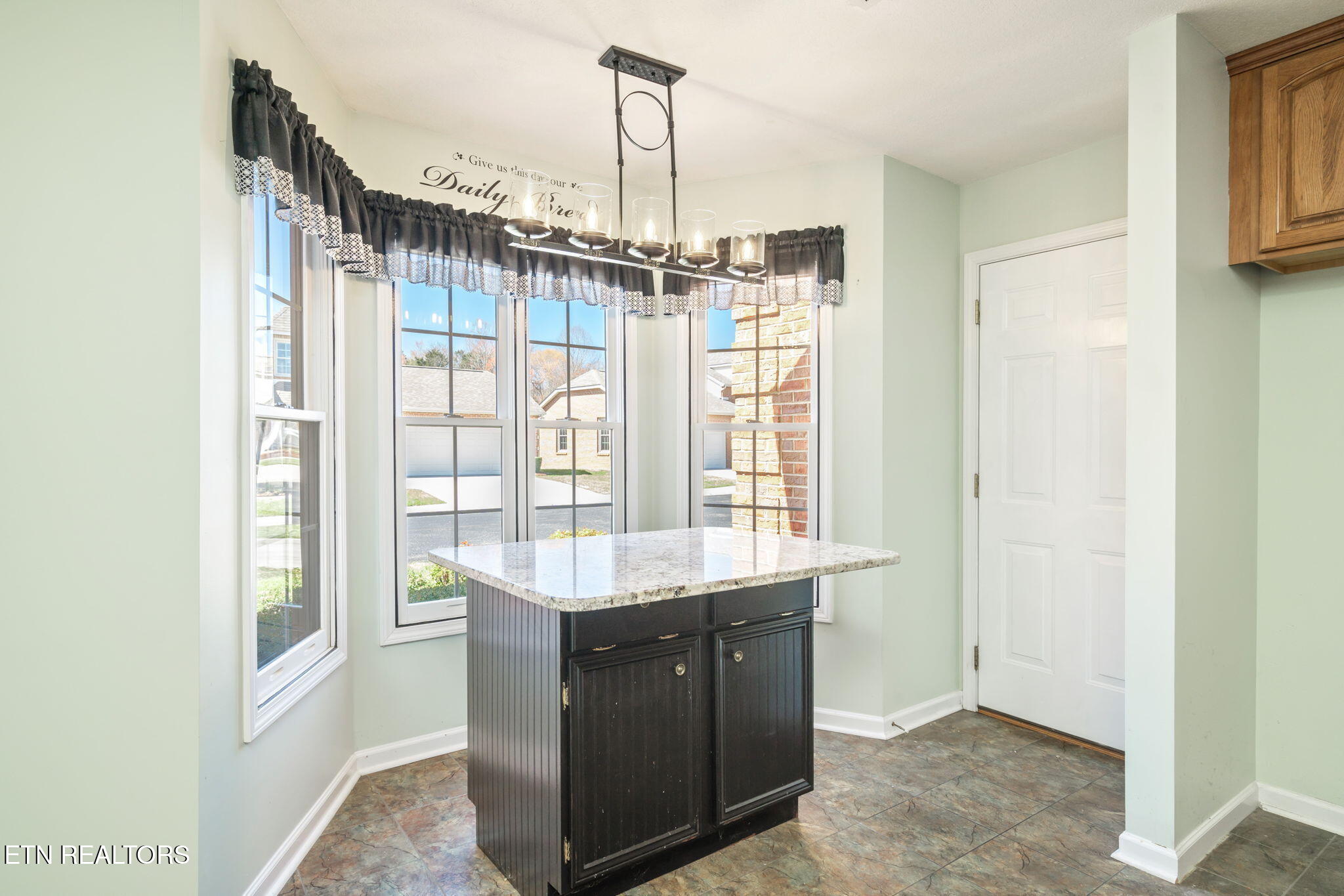 7534 Julesburg Way Powell, TN 37849 - Photo 13 of 40 18-web-or-mls-7534 Julesburg Way-19