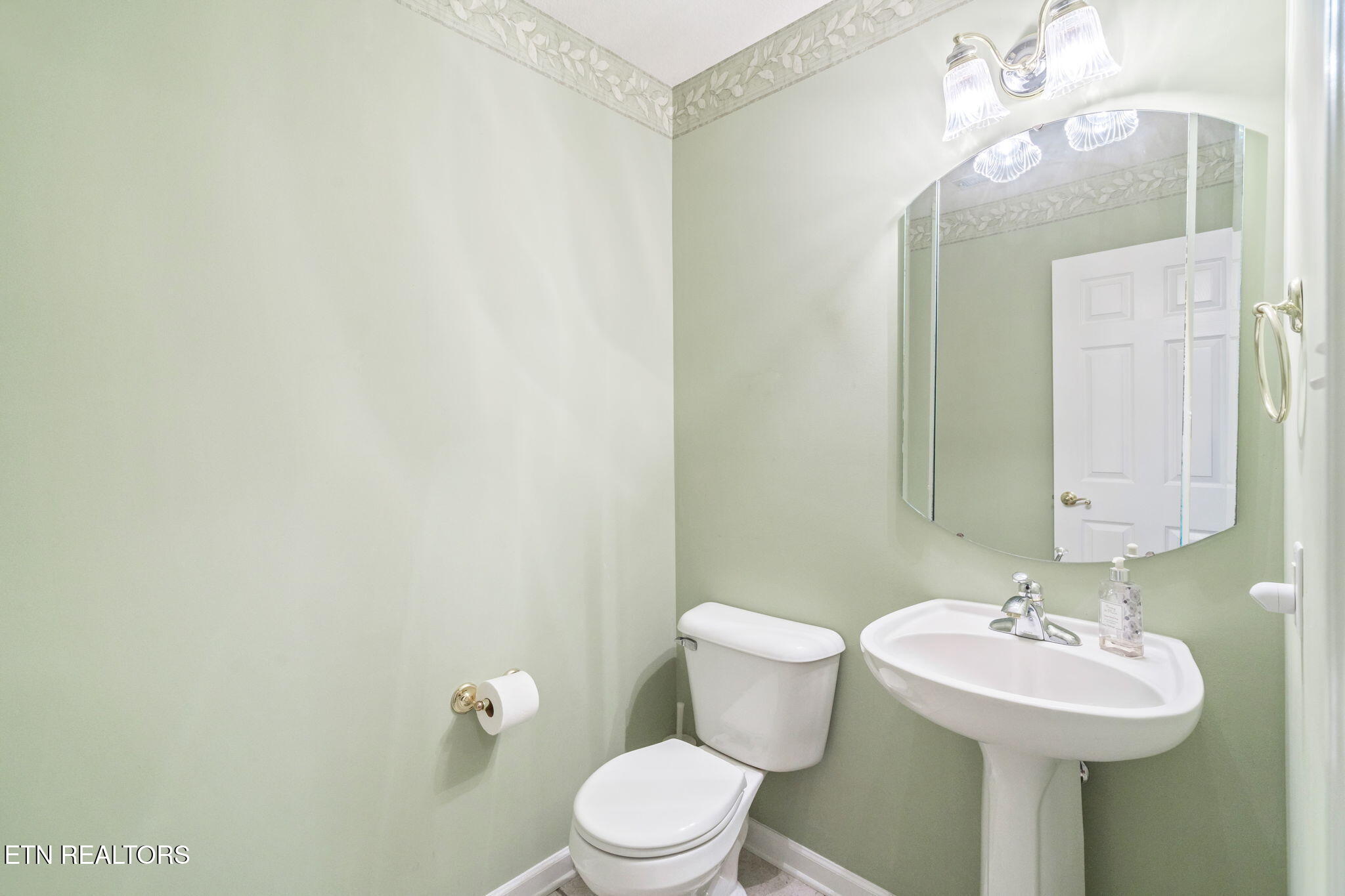 7534 Julesburg Way Powell, TN 37849 - Photo 19 of 40 12-web-or-mls-7534 Julesburg Way-13