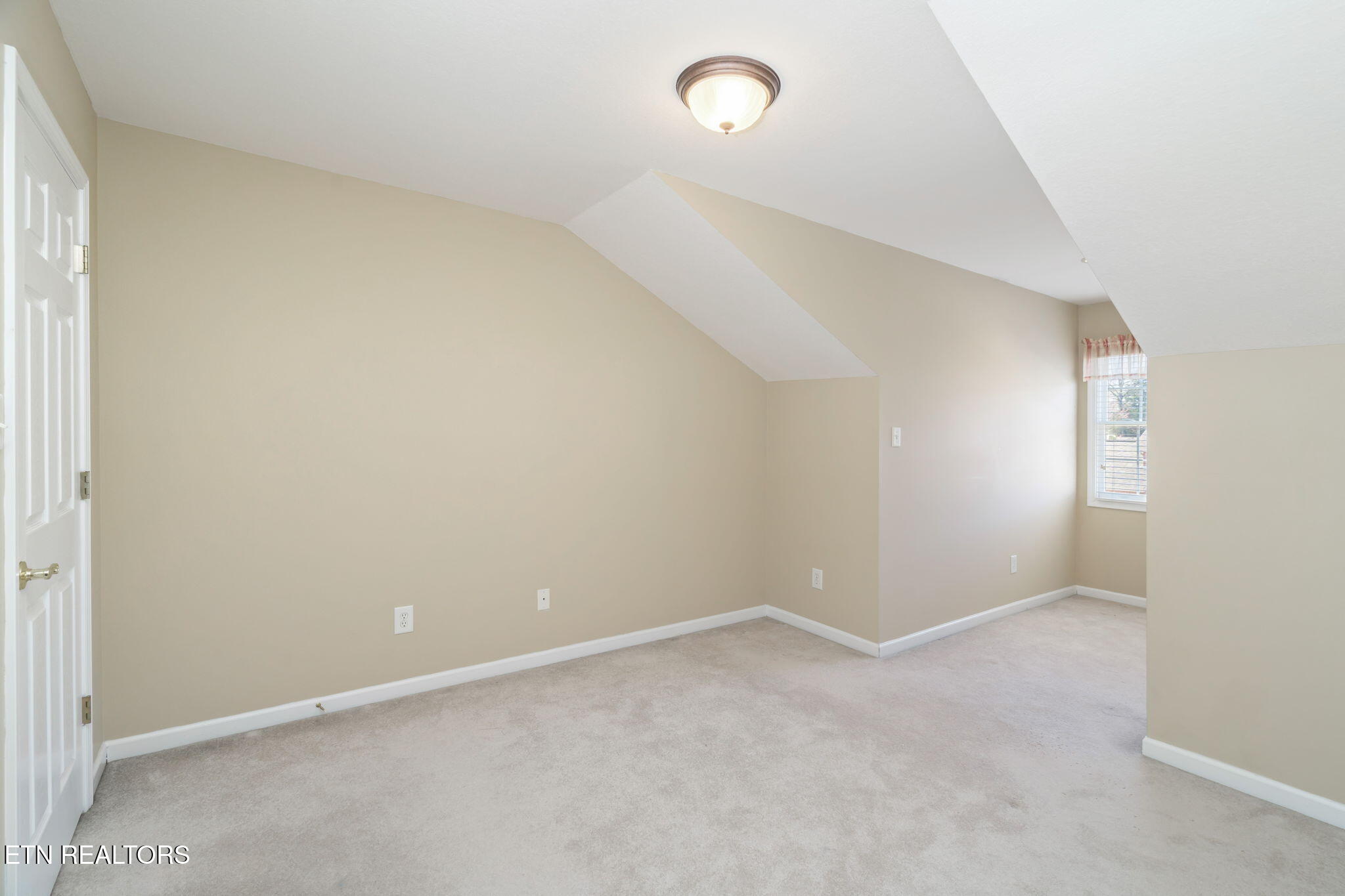 7534 Julesburg Way Powell, TN 37849 - Photo 27 of 40 36-web-or-mls-7534 Julesburg Way-37