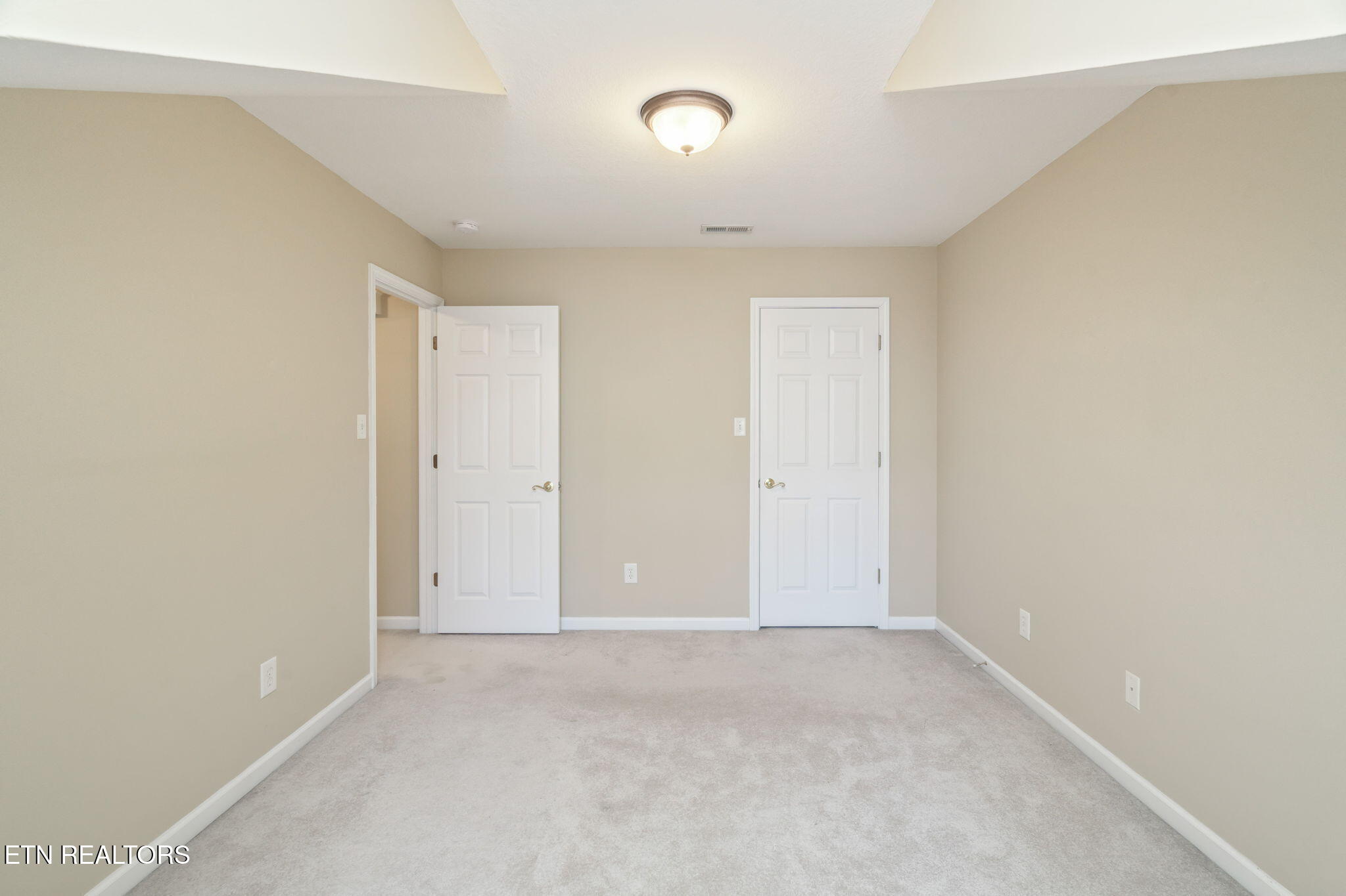 7534 Julesburg Way Powell, TN 37849 - Photo 28 of 40 37-web-or-mls-7534 Julesburg Way-38