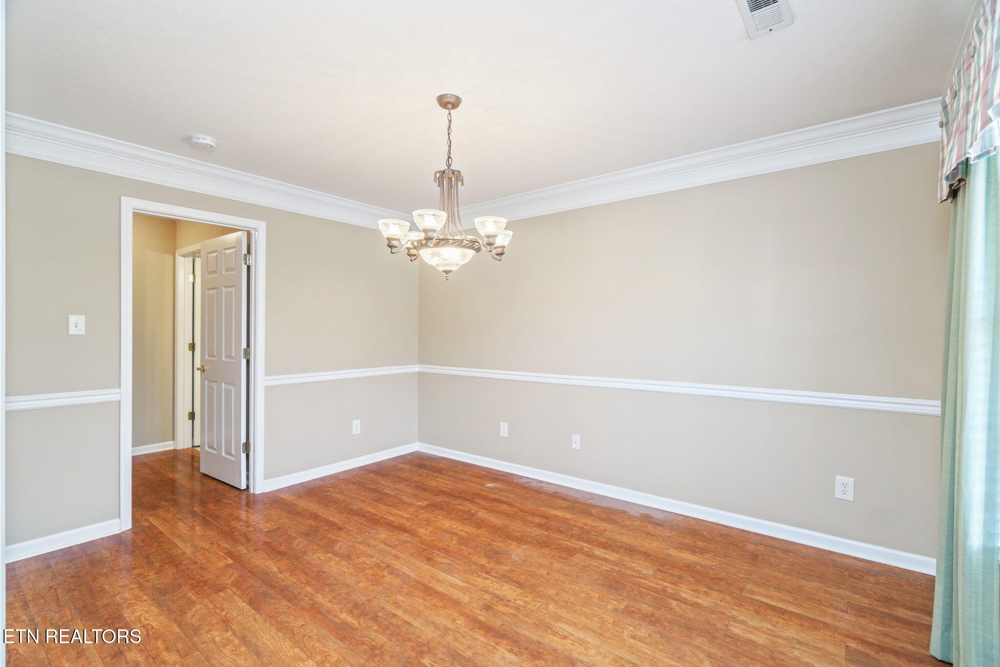 7534 Julesburg Way Powell, TN 37849 - Photo 5 of 40 10-web-or-mls-7534 Julesburg Way-11