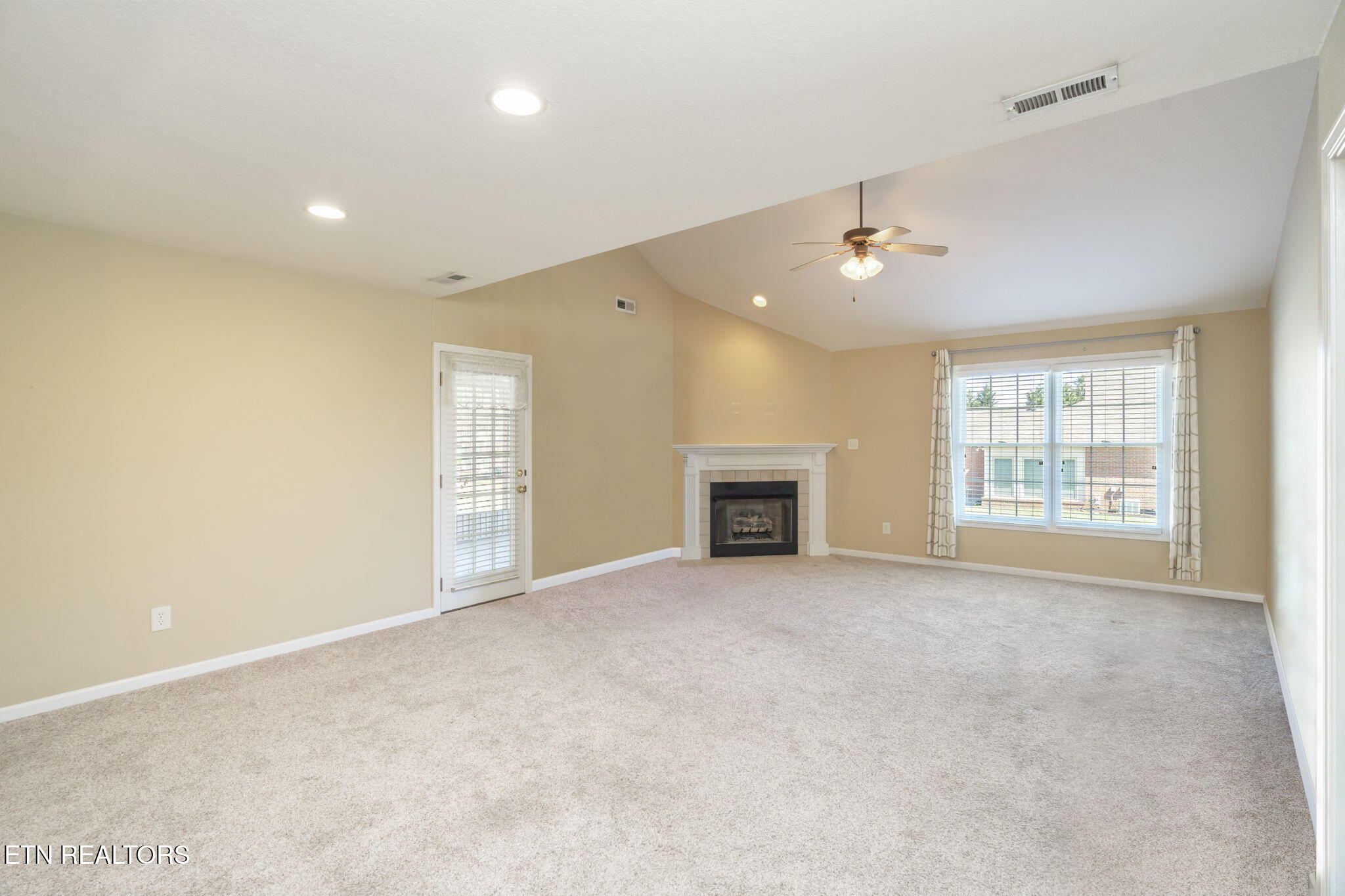 7534 Julesburg Way Powell, TN 37849 - Photo 7 of 40 20-web-or-mls-7534 Julesburg Way-21