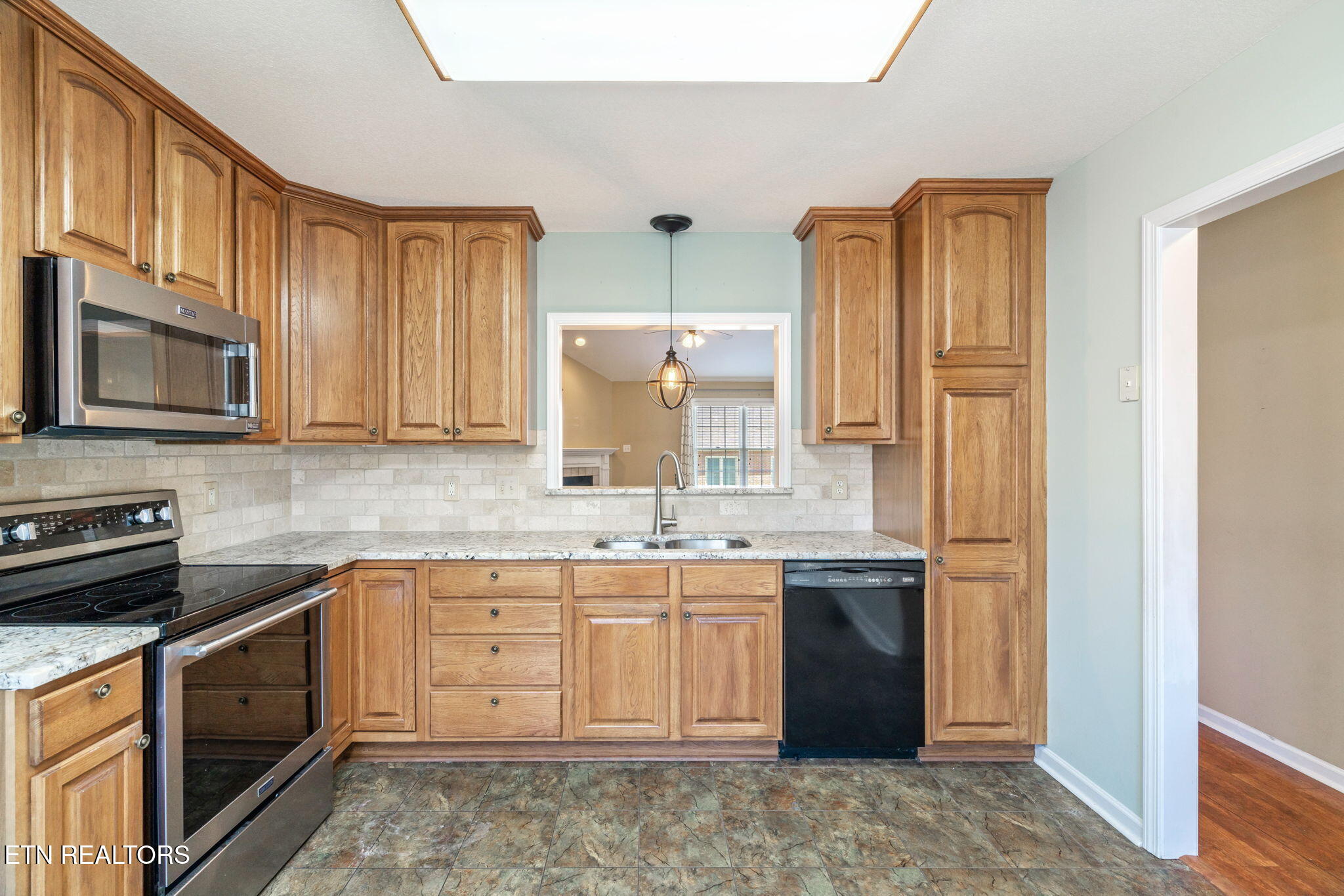 7534 Julesburg Way Powell, TN 37849 - Photo 9 of 40 14-web-or-mls-7534 Julesburg Way-15